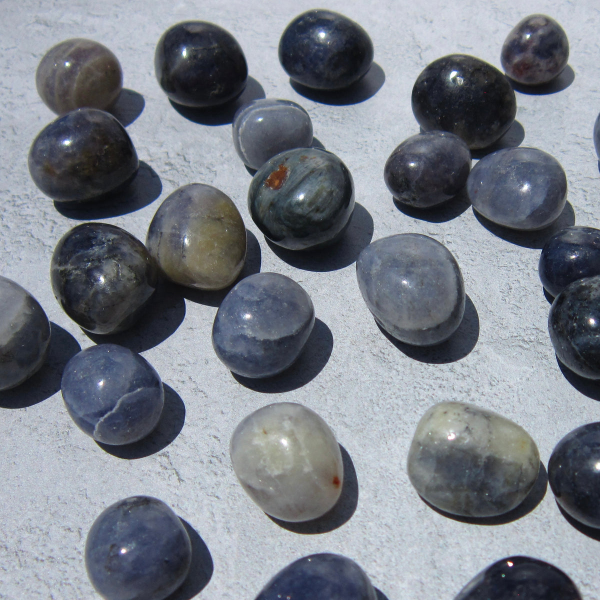 Iolite Tumble