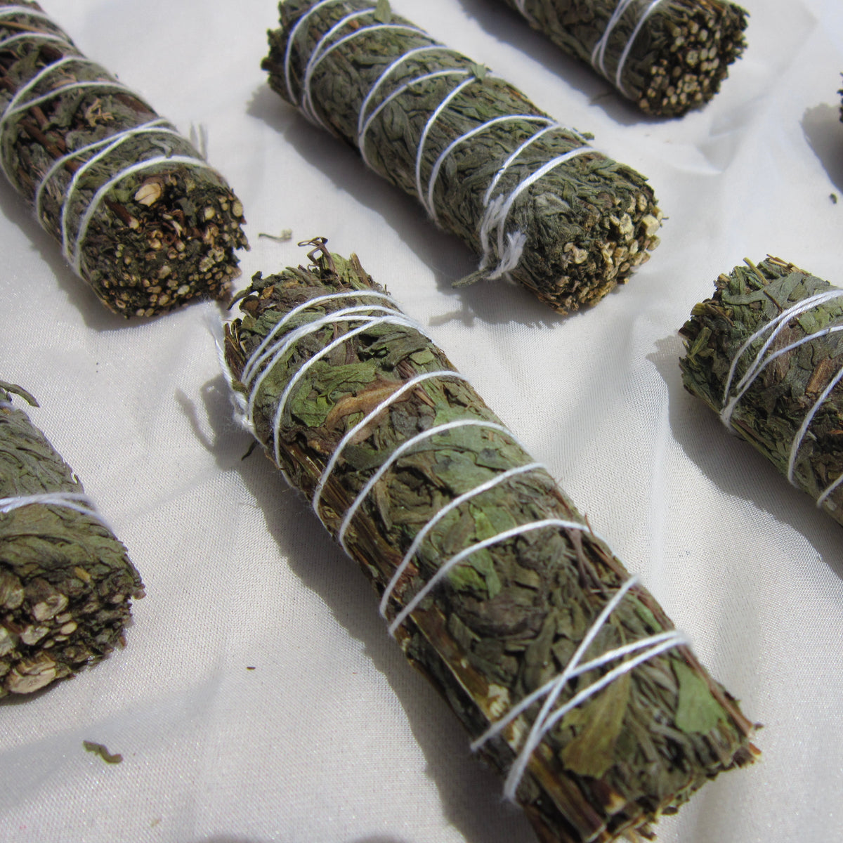 Mugwort Bundle
