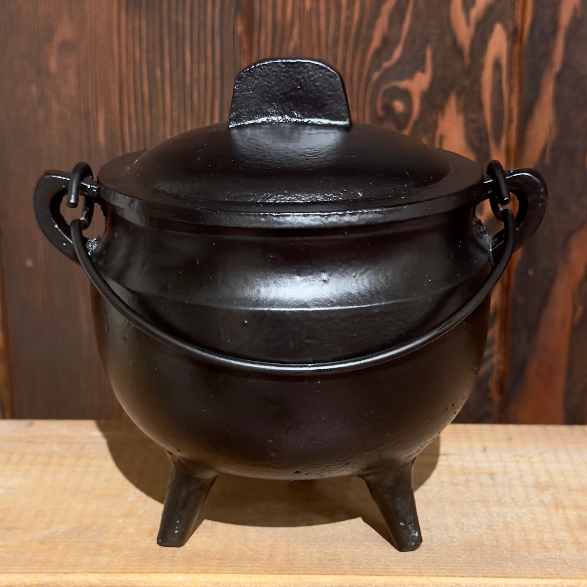 Black Cauldron with Lid