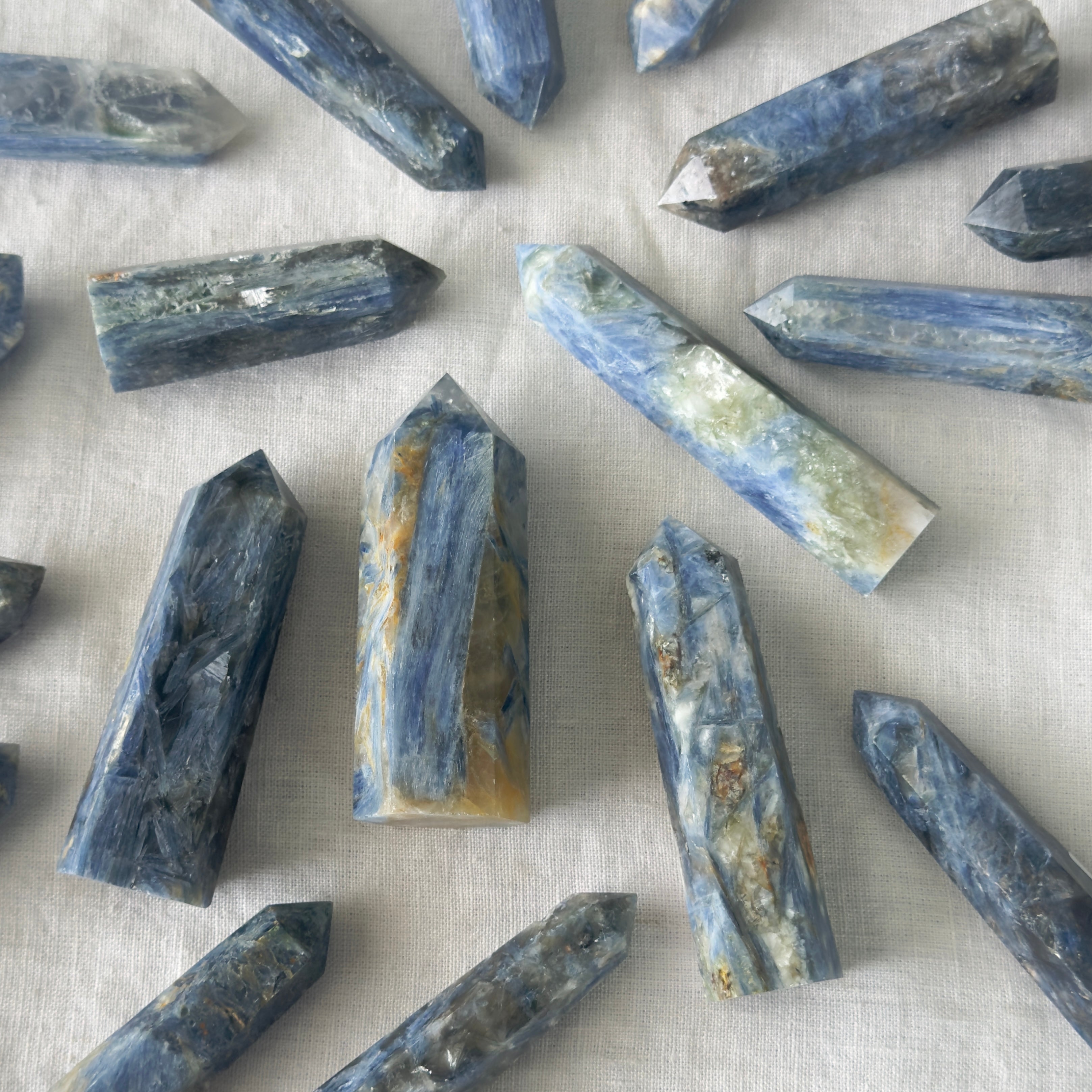 ことり　ブルーフローライトタワー346g ブルーアンバー　2セット Blue_Kyanite_Tower_Intuitively
