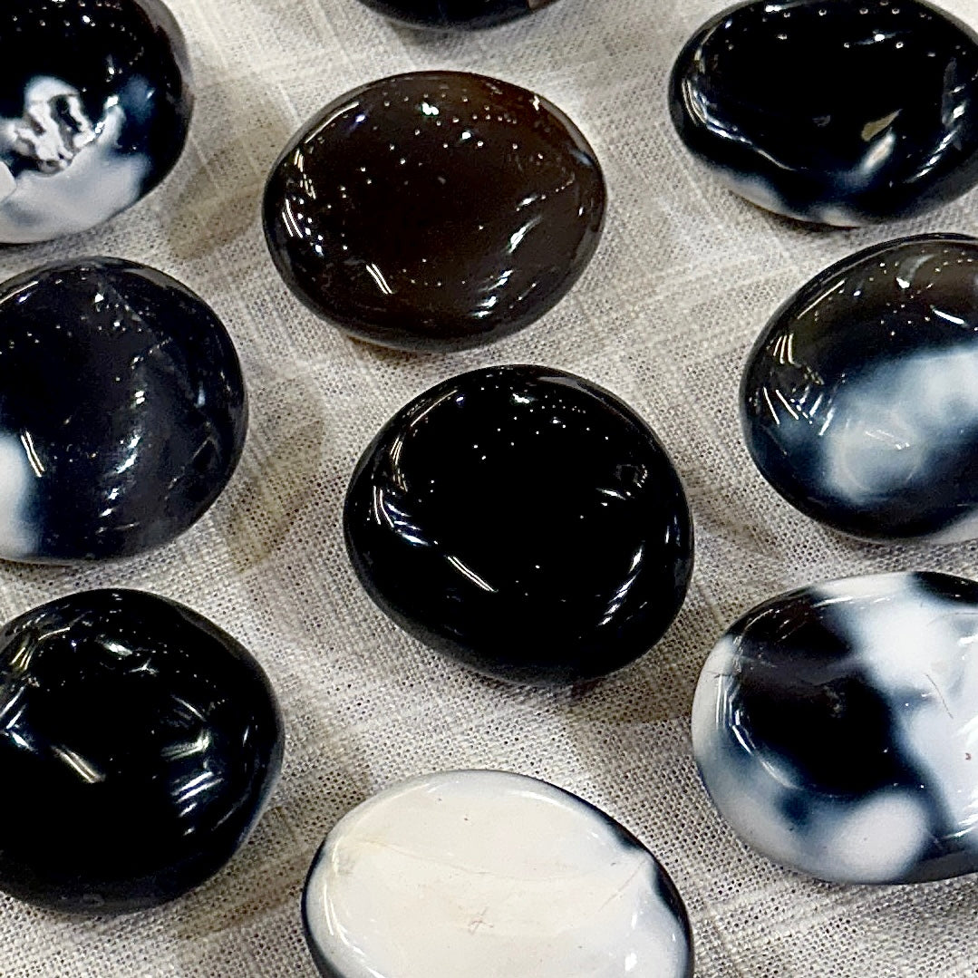 Orca Agate Palm Stone