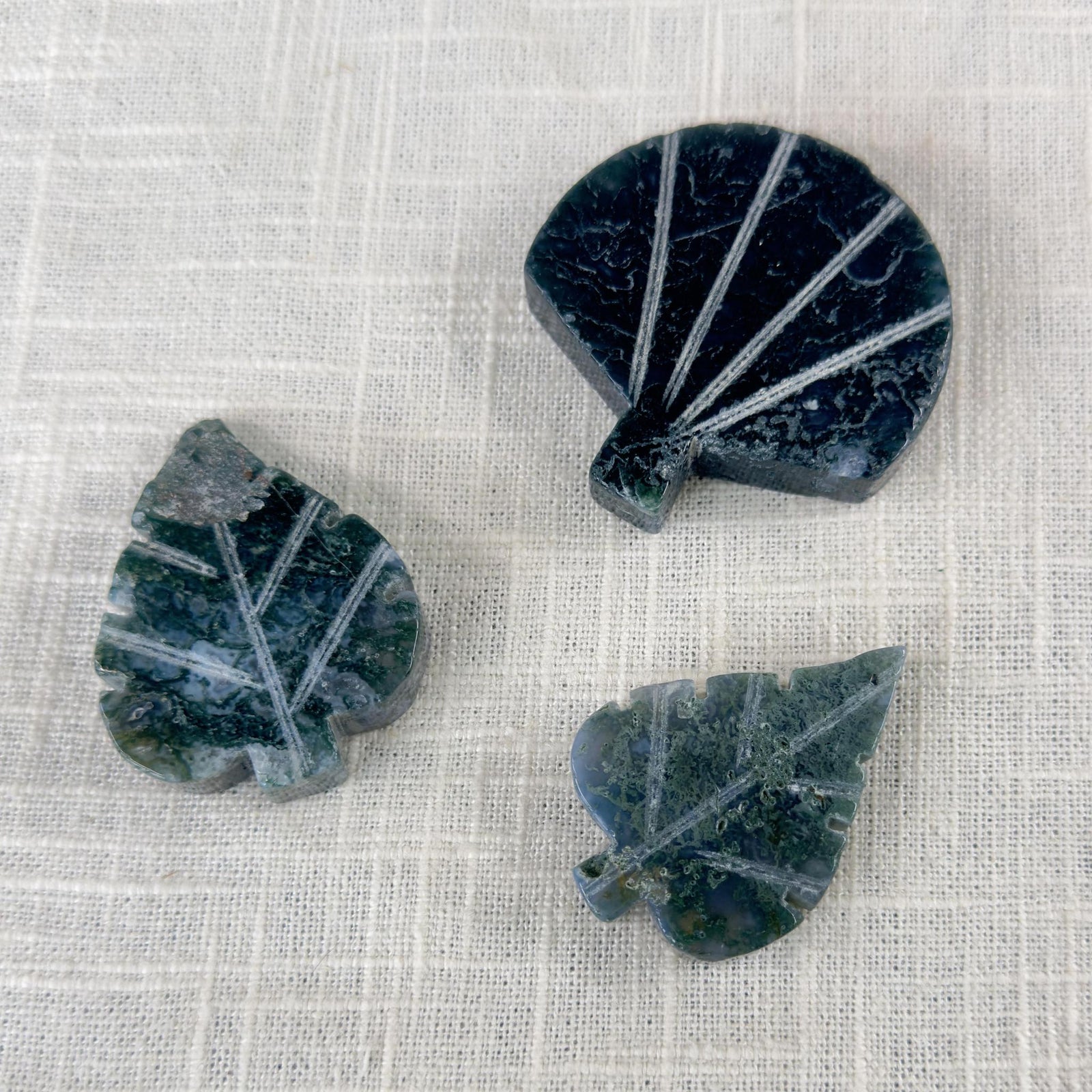 Moss Agate Monstera Leaf