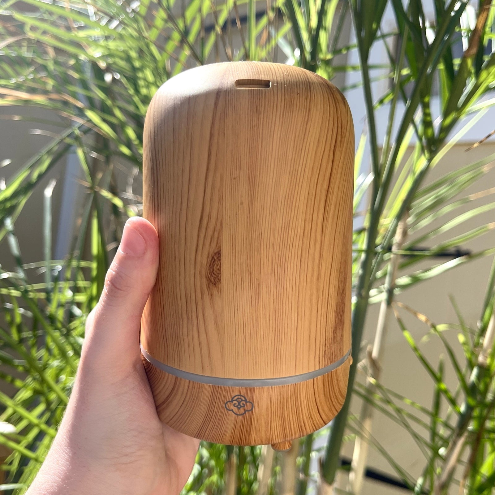 Light Wood Plastic Diffuser The Lighthouse light wood Diffuser features a warm white light and runs up to 5 hours continuously or up to 10 hours on intermittent mode.