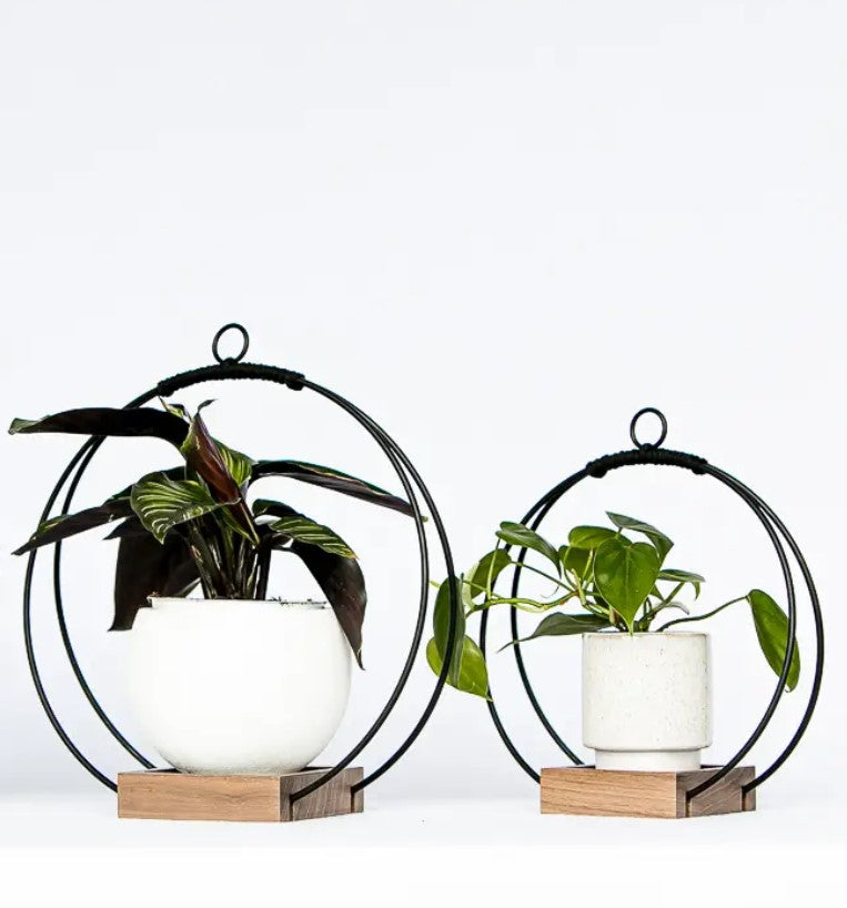 plant hanger black and wood